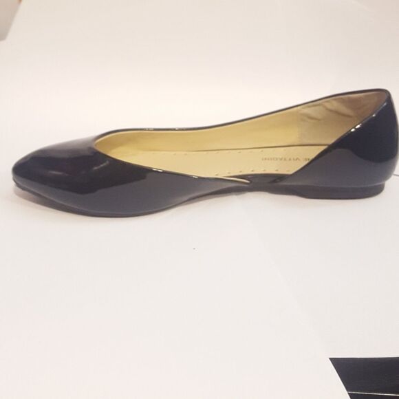 Shoes - Picture 2 of 4